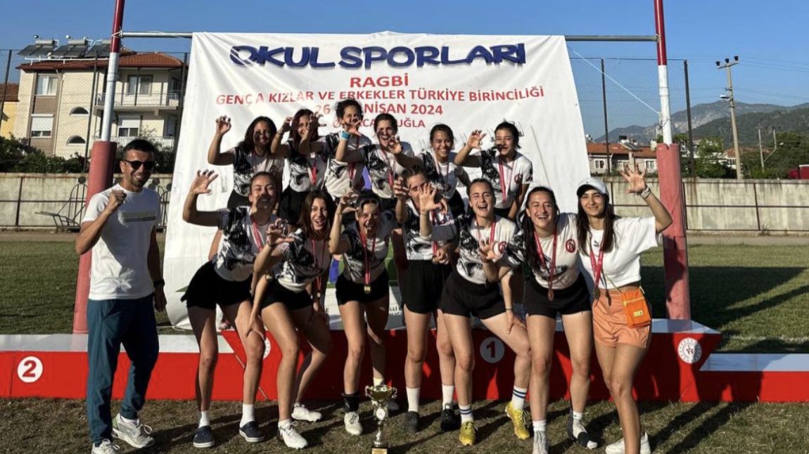 2023-2024 Ragbi  Okullar Arası Türkiye Şampiyonasında Kız Takımımız 2. Olmuştur.